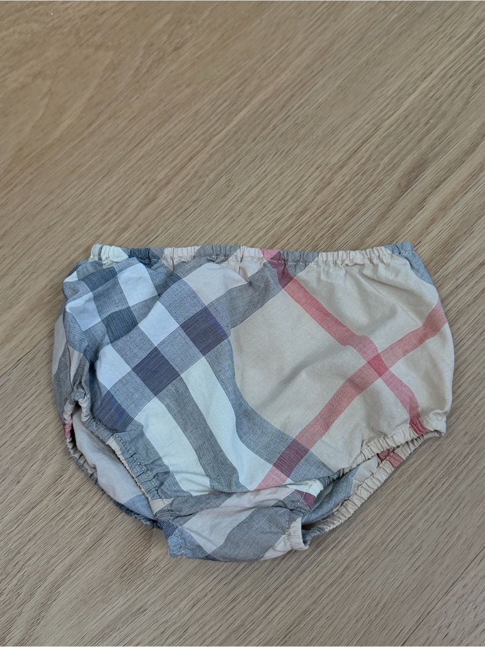 NWOT Burberry Baby Bloomers 3M